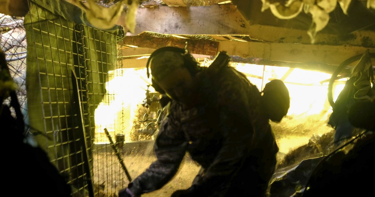 Ce se întâmplă, de fapt, în Donețk, în timp ce Trump și Putin încearcă să împingă Ucraina spre un „acord de pace”