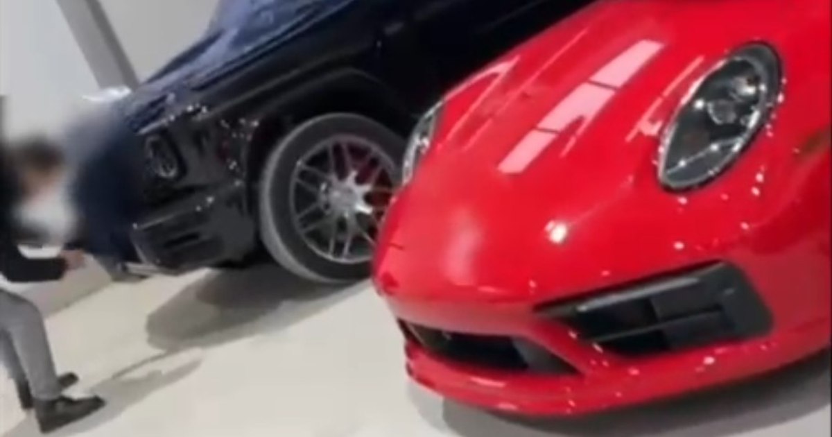 DIICOT a pus sechestru pe șapte autoturisme de lux într-un dosar de înșelăciune și grup infracțional organizat