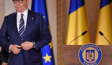 CV-ul unui alt ministru USR, ironizat de Victor Ponta: „A făcut o facultate la București și alta la Târgu Jiu, în același timp”