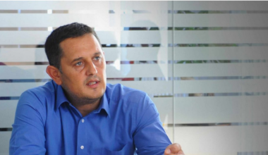 Europarlamentarul AUR Gheorghe Piperea își anunță retragerea din politică și revenirea la „matca de avocat, profesor și om simplu”