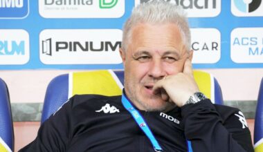 „Lamentabil! Du-te la palat și reziliază. La mine nu mai intra în vestiar”