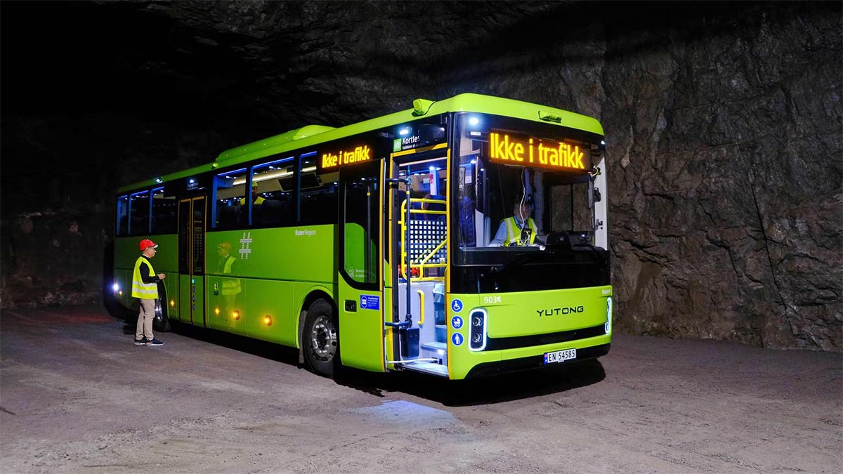 Norvegienii au descoperit cu stupoare că autobuzele chinezeşti Yutong din ţara lor pot fi controlate şi oprite de la distanţă din China, printr-o cartelă din România | PiataAuto.md