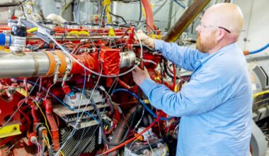 O echipă de ingineri din SUA a creat un nou motor cu combustie de hidrogen, cu turbină conectată la arborele cotit | PiataAuto.md