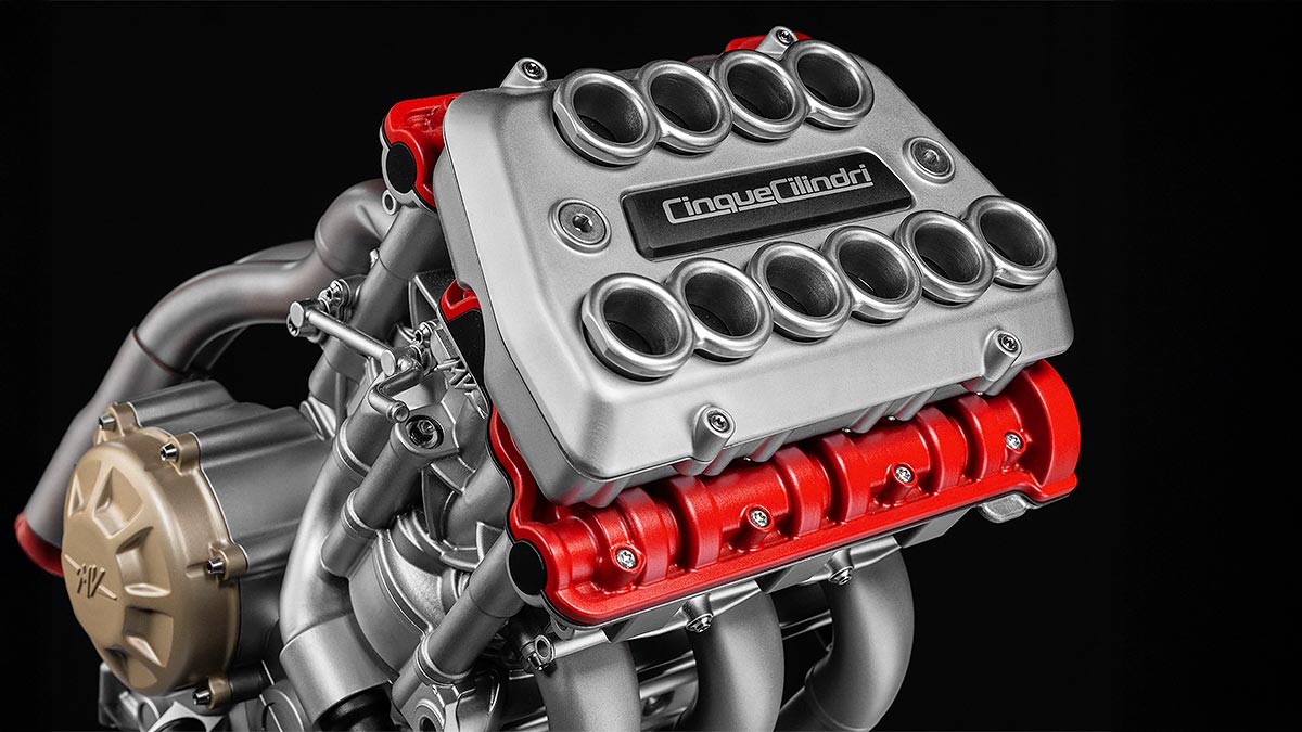 Inginerii italieni de la MV Augusta au creat un nou motor genial cu 5 cilindri, într-o arhitectură pătrată spre trapezoidală | PiataAuto.md