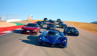 (VIDEO) Cei de la Top Gear au condus 12 cele mai savuroase maşini din zilele noastre pe circuit şi drumuri pustii, ca-n timpurile de demult, pentru a o alege pe cea mai bună | PiataAuto.md