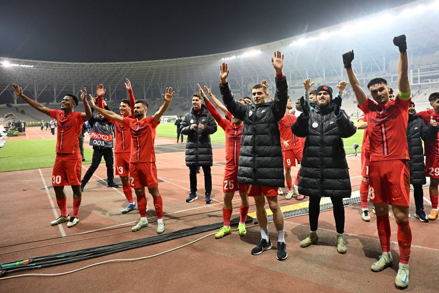 Fără casă de 32 de ani » Cu toate acestea, se luptă cu granzii în Liga Campionilor