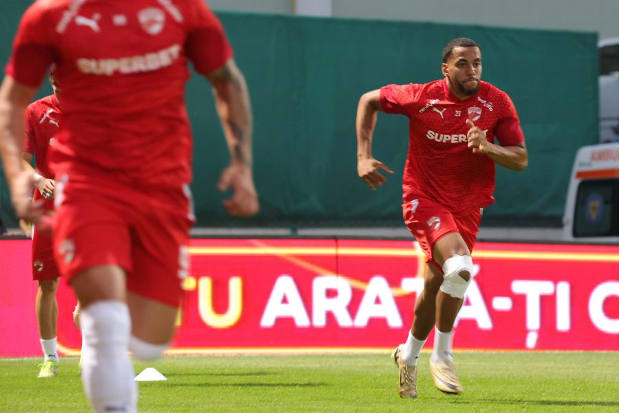 Una caldă, alta rece pentru Dinamo » Care sunt situațiile lui Sivis și Epassy înaintea startului returului