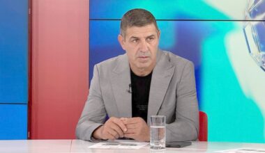 Ce apariție în emisiunea lui Mironică! După ce „a stat ascuns” 10 ani, a venit special de la Caracal pentru a comenta Craiova