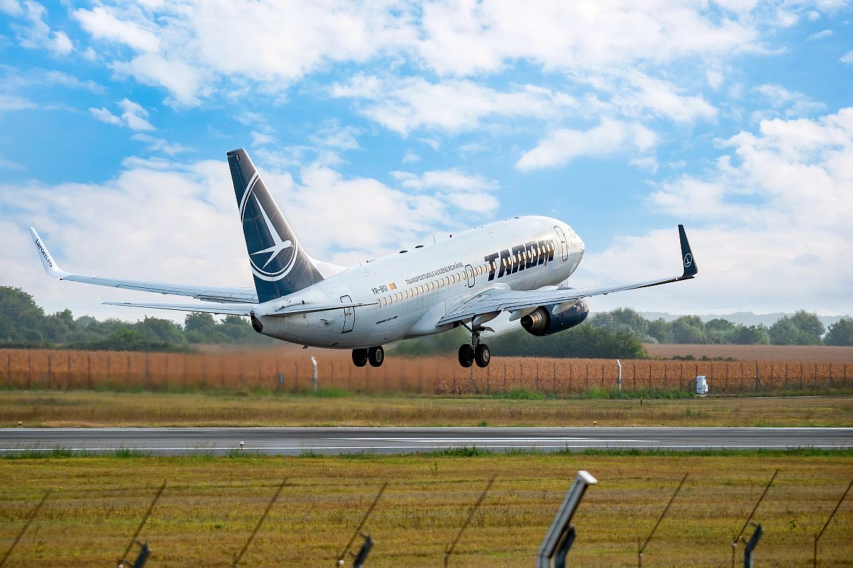 au făcut 13 kilometri în două ore și au pierdut avionul!