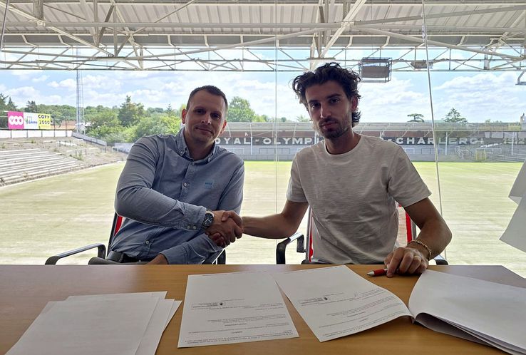 Robert Ion, prezentat la Olympic Charleroi // foto: Facebook @ Royal Olympic Club Charleroi