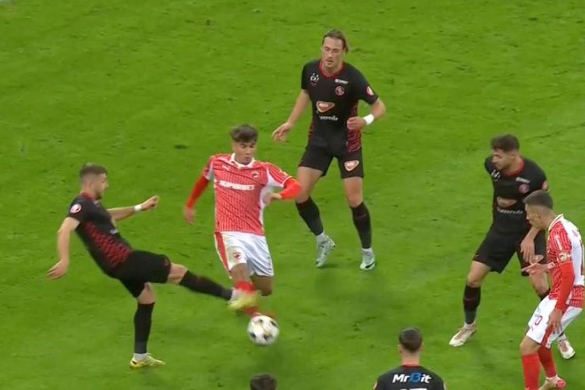 A venit verdictul lui Vassaras: gafă MAJORĂ de arbitraj la Dinamo