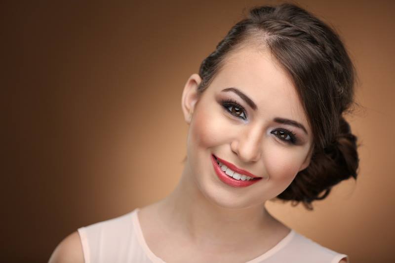 Cine este Scarlett Karoleva