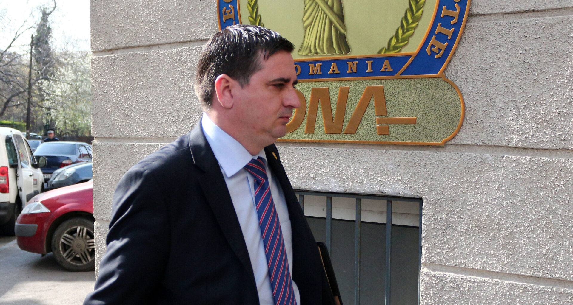 Marius Isăilă, fost senator PSD, a fost reținut de DNA pentru cumpărare de influență la MApN