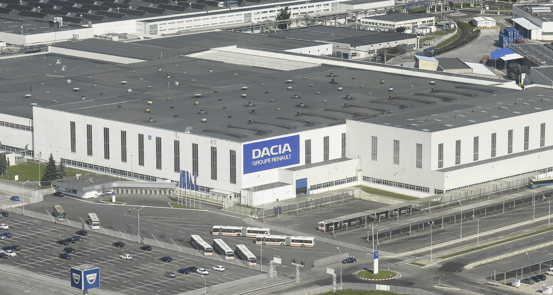 Până la 900 de angajați ar urma să fie afectați