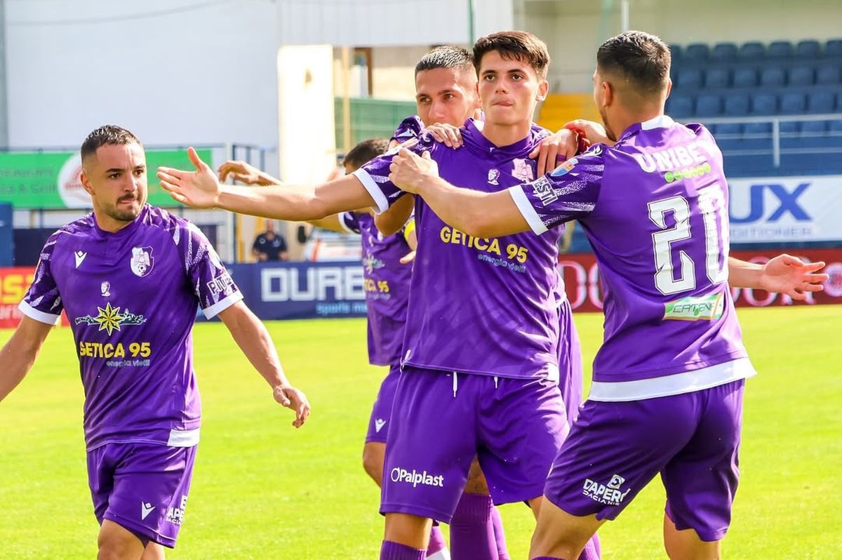 Dinamo și-a stabilit prima țintă pentru mercato » Vrea să-l transfere pe fotbalistul dorit insistent și de FCSB