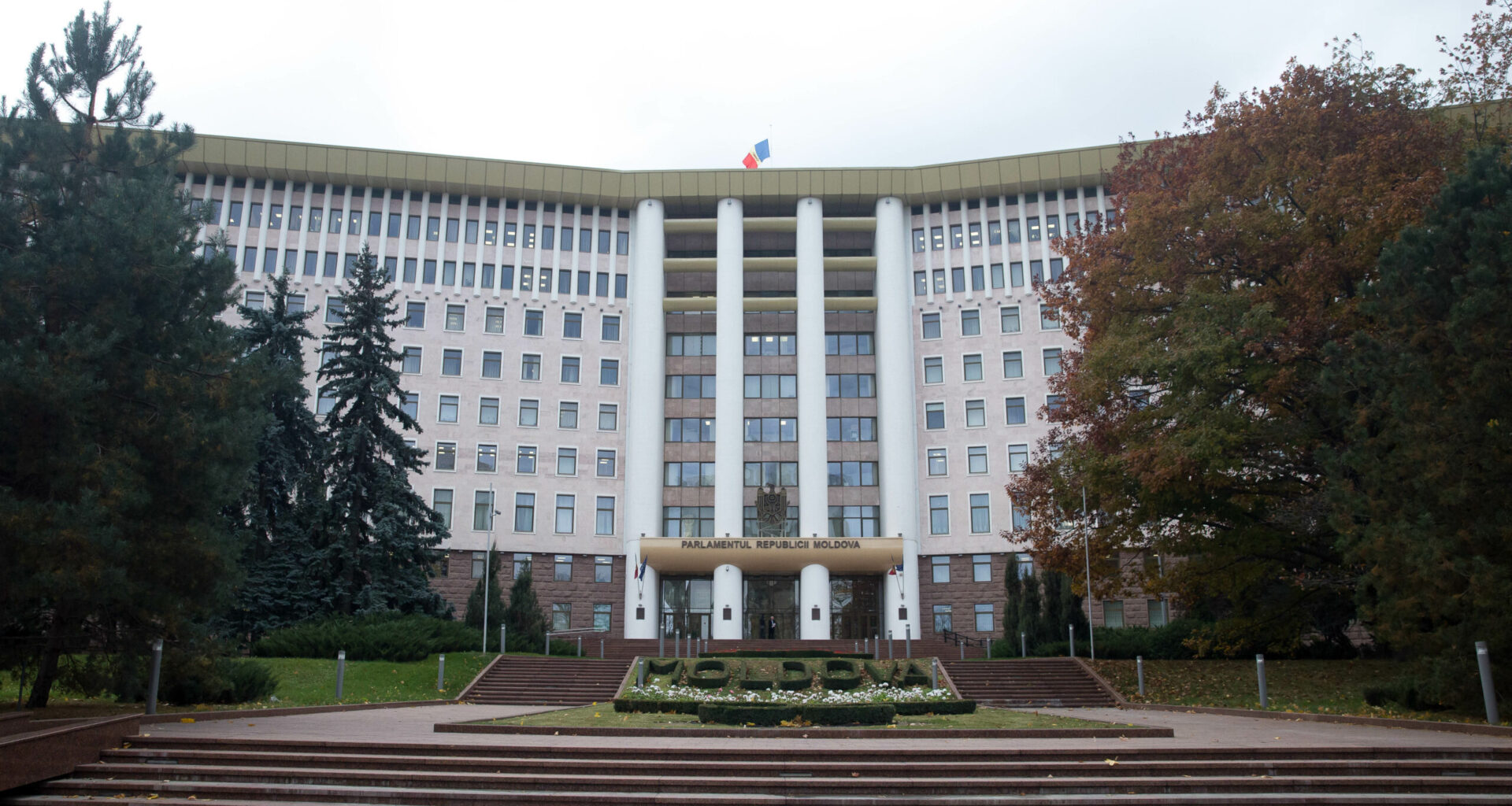 încă cinci deputați pleacă după scandalul banilor lui Ilan Șor