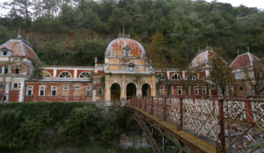 o mega-confiscare fără precedent după două decenii de jaf