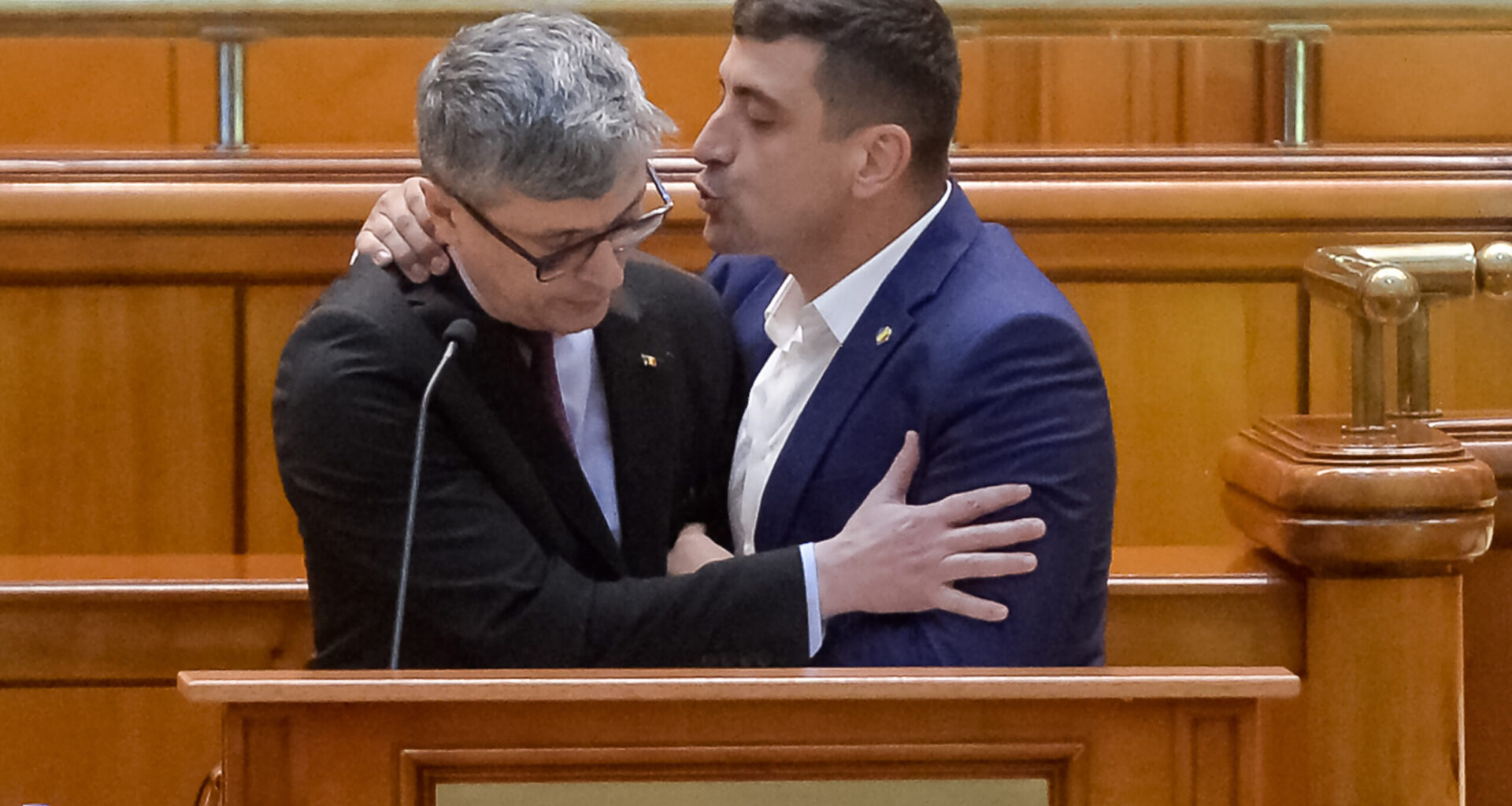 „Simioane, unde ți-a pierit curajul? Când m-ai agresat în Parlament, nu ți-a fost teamă”
