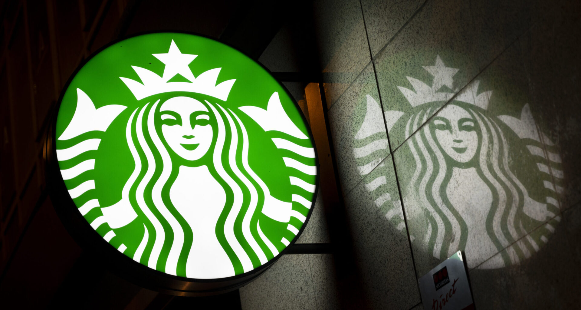 Starbucks vinde 60% din acțiunile sale din China