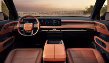 Mașina care „sperie copiii de la o stradă distanță” va fi lansată la finalul lunii! Au apărut primele imagini