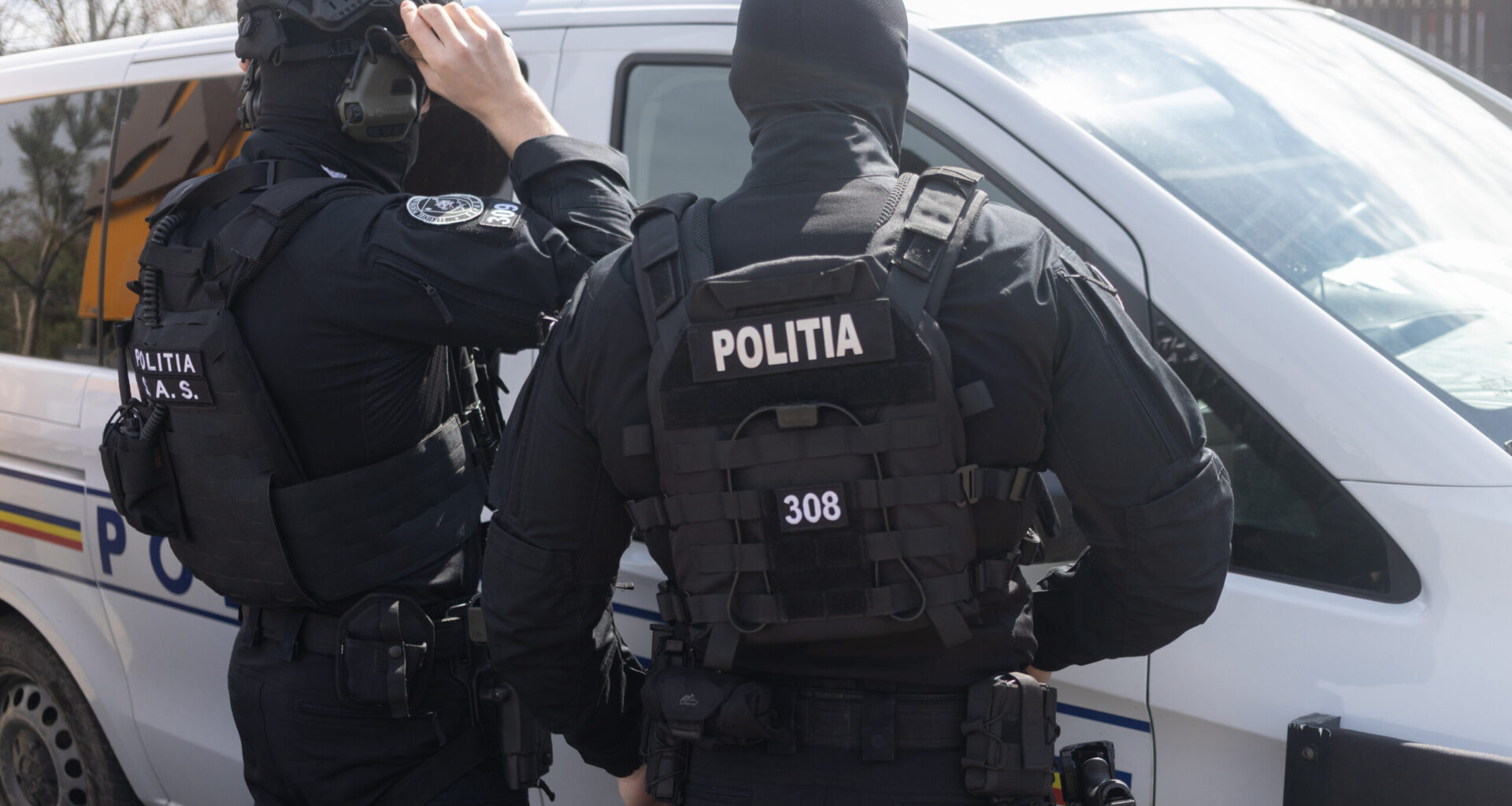 Un bărbat și-a găsit iubita fără suflare într-un apartament închiriat în regim hotelier