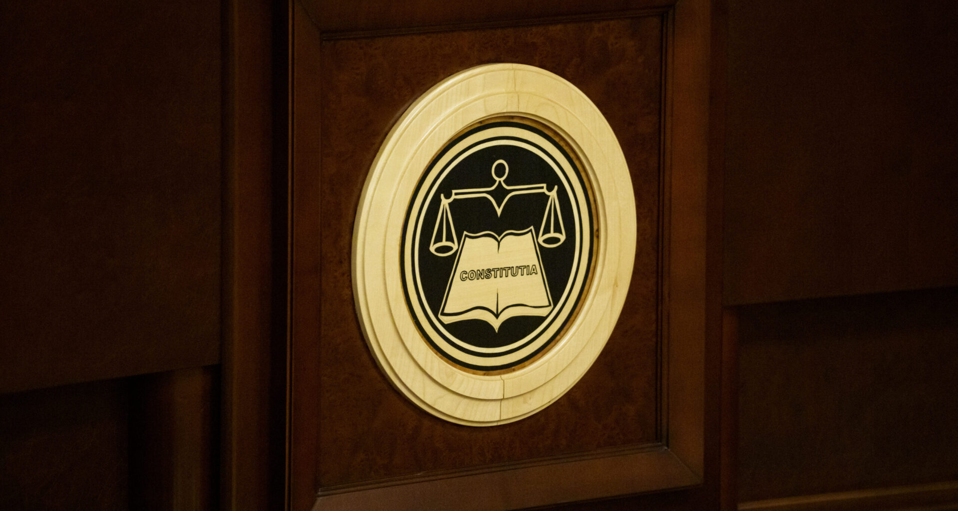 CCR dă peste cap planurile Guvernului. Taxele nu mai cresc la 1 ianuarie