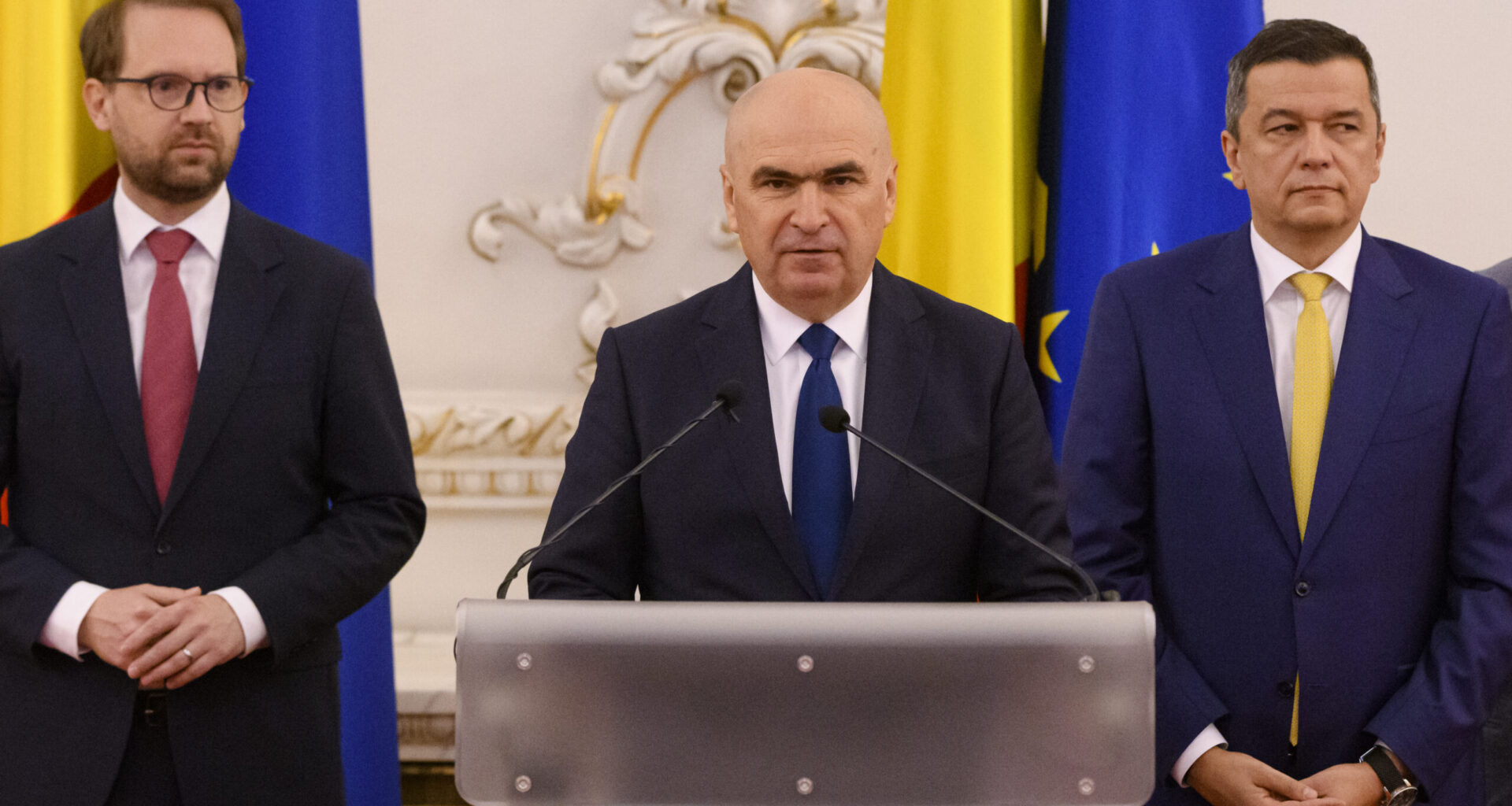 Coaliția a ajuns la un acord pe reforma administrației. Tăieri de 10% la stat și angajare a răspunderii