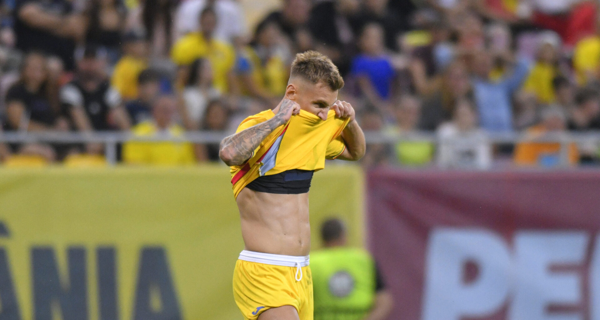 România 3-1. „Tricolorii” au fost învinși la Zenica. Drăguș, eliminat la trei minute după ce a intrat