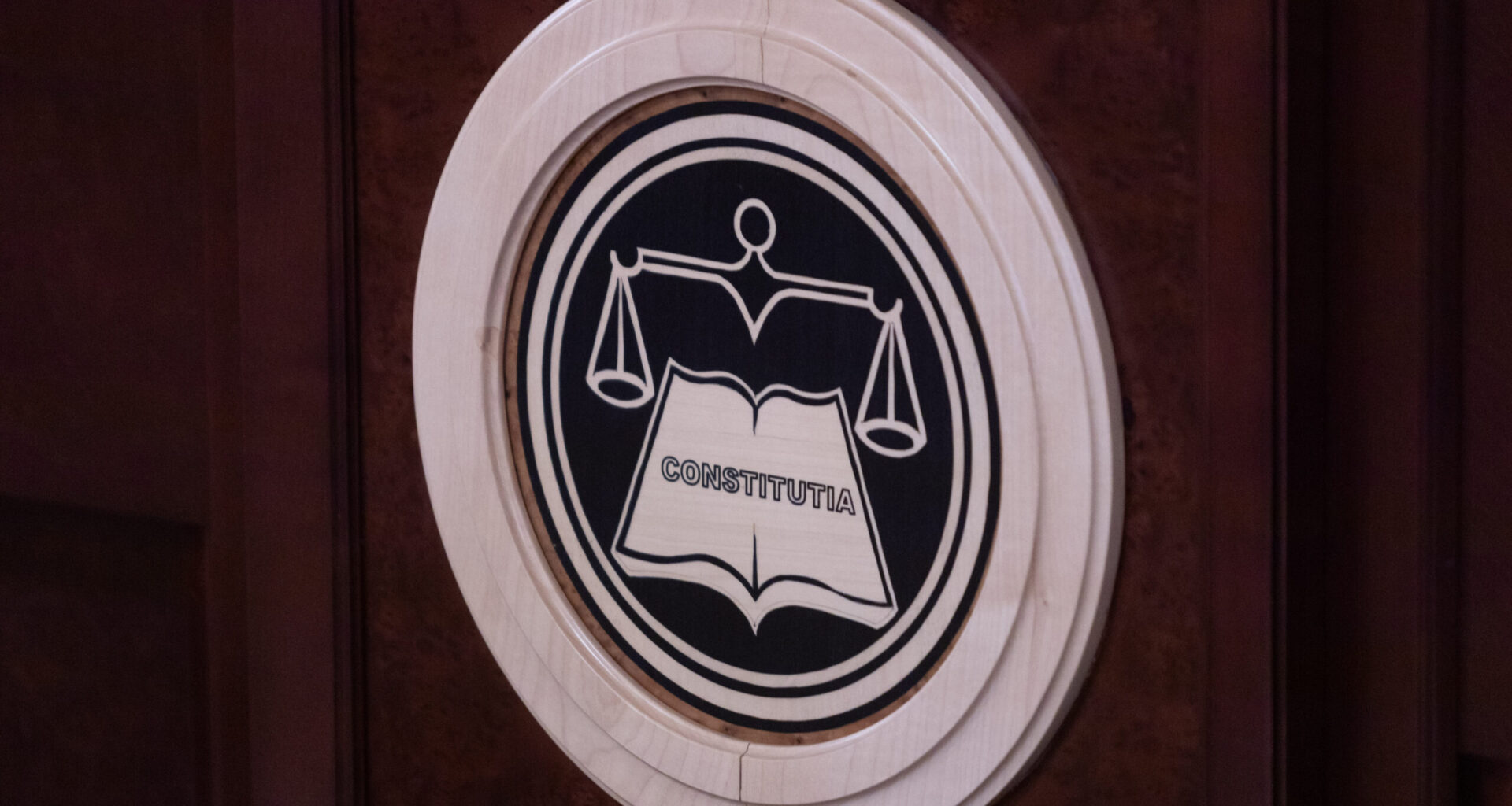 CCR a schimbat termenul pentru judecarea contestației la legea care prevede majorarea taxelor