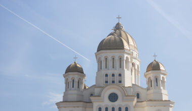 Patriarhia Română respinge acuzațiile privind interpretarea unei poezii legionare în Catedrala Națională