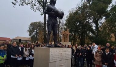 regretatul portar, alături de cele 4 mingi salvate la Sevilla