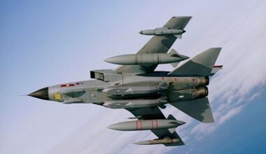 Wikipedia, By Photo: Geoff Lee/MOD, OGL v1.0, https://commons.wikimedia.org/w/index.php?curid=27953337