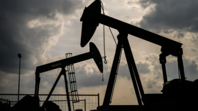 Cea mai mare bancă din lume, anunț crucial pentru șoferi: preţul petrolului Brent ar putea scădea sub 40 de dolari pe baril până în 2027