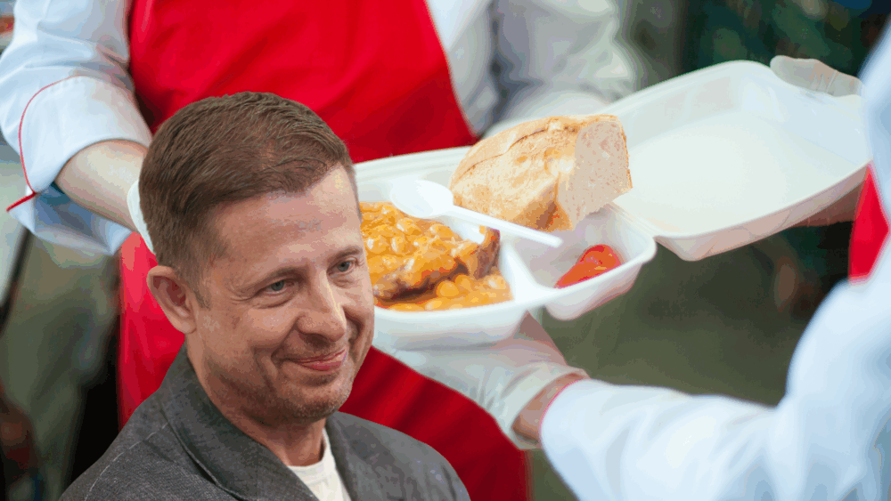 Fasole cu ciolan de 60.000 de euro, de la Hubert Thuma. Meniul de 1 Decembrie de la Buftea, achitat prin „spargerea” achiziției în trei contracte directe