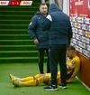 Denis Drăguș, prubșit pe tunel după eliminarea din Bosnia - România 3-1 (FOTO: captură Prima TV)