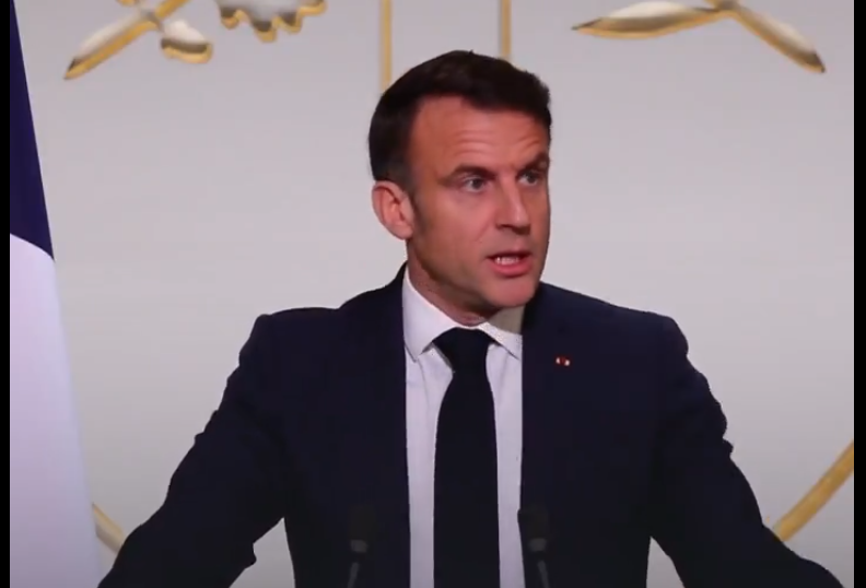 Macron denunţă într-o şedinţă de Guvern „burghezii din centrul oraşelor”, care îi finanţează „uneori” pe traficanţii de droguri