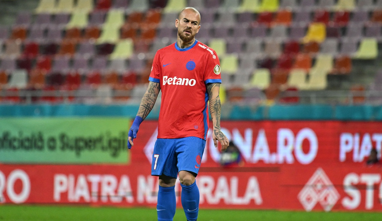 Fostul căpitan al FCSB l-a văzut pe Denis Alibec și nu s-a ferit de cuvinte: „Își ia tălpășița”