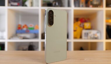 Galaxy A57 este menționat în firmware de test, sugerând un stadiu avansat de dezvoltare