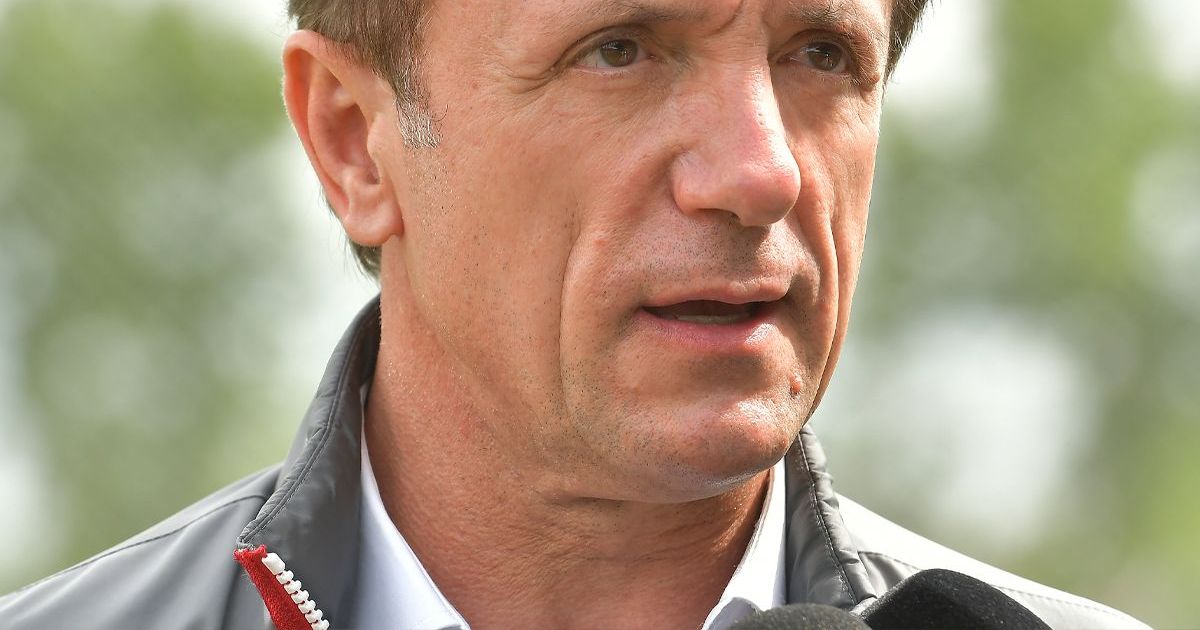 Gică Popescu, investiție uriașă. FOTO. Fostul fotbalist a inaugurat complexul comercial din Hunedoara