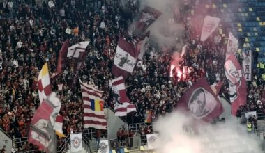 Galeria Rapidului pe Arena Națională din București la un meci derbi din Superliga de fotbal.