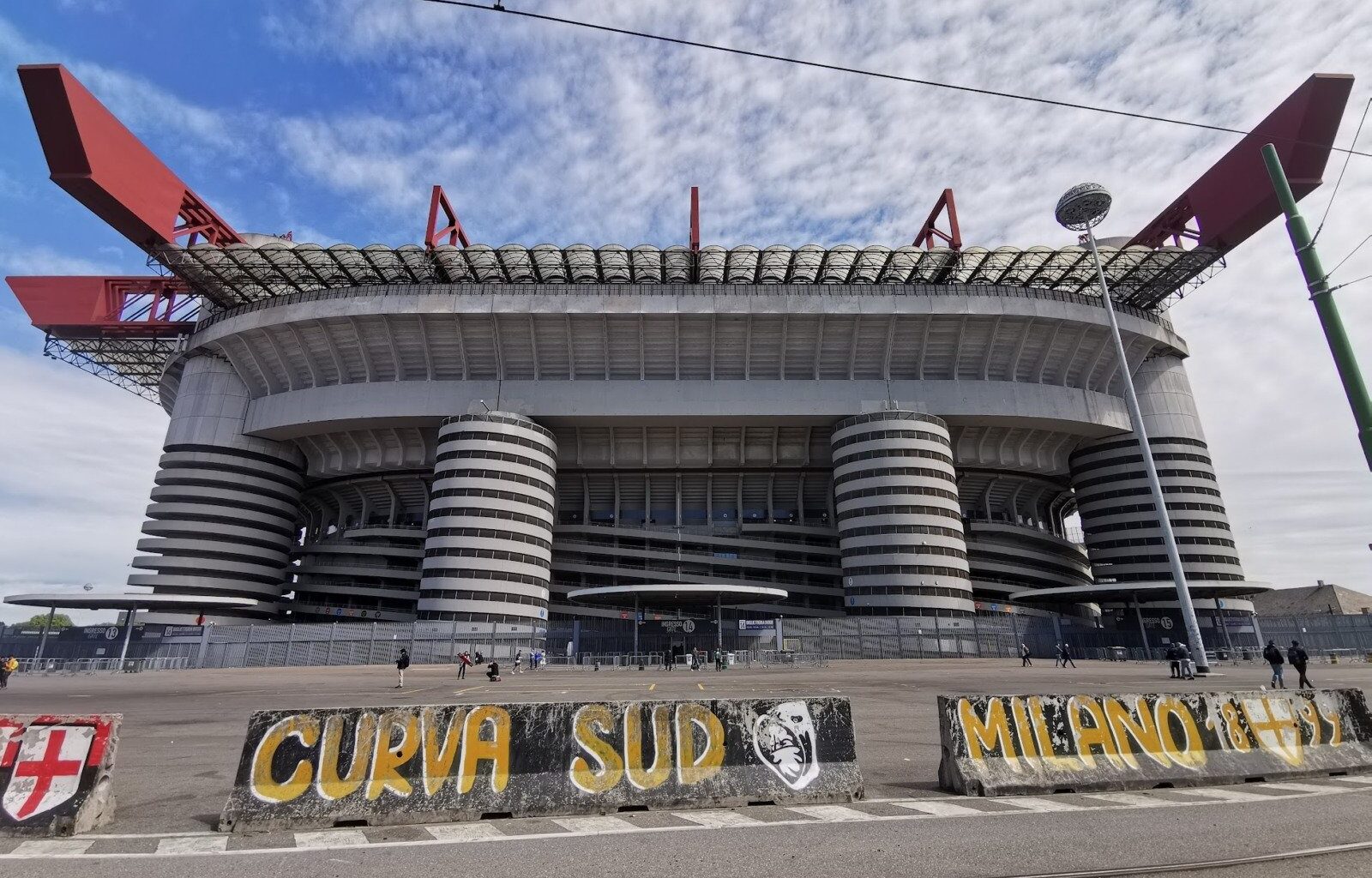 San-Siro-Milano-ACMilan-Inter-lombardia-giuseppe-meazza-italia-seriea