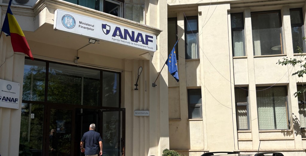 ANAF - experți, inspectori și consilieri cu studii la universități fantomă
