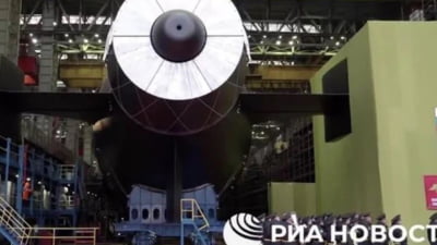 Imagini din satelit dezvăluie noul submarin al lui Putin. ”Este de-a dreptul terifiant” VIDEO FOTO