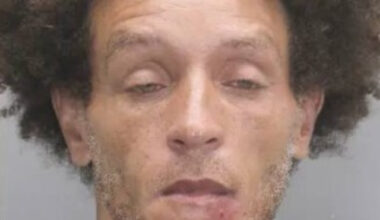 Galerie Foto | Viral instant. A fost milionar, iar acum a ajuns să cerșească pe străzi!