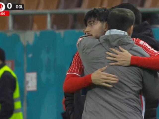 Așteptarea a luat sfârșit: Adrian Mazilu a debutat la Dinamo! Primul meciz după 601 zile