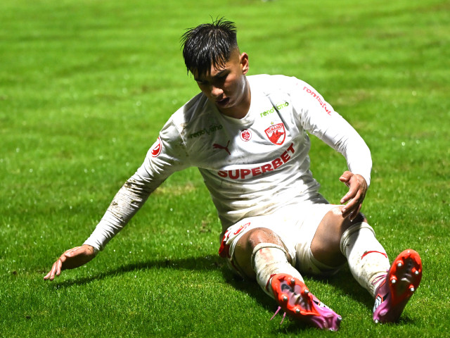 Lovitură pentru Dinamo! Cât lipsește Alex Musi, după ”scandalul” de la echipa națională