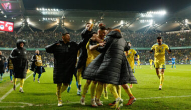 ”Se prăbușește în urna a treia”