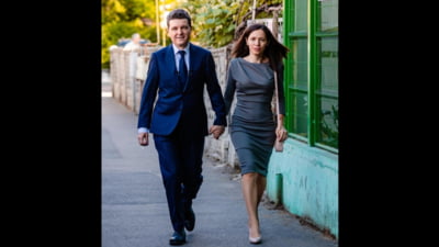Nicușor Dan s-a hotărât. Se căsătorește cu partenera sa de viață, Mirabela Grădinaru. Când va avea loc evenimentul special