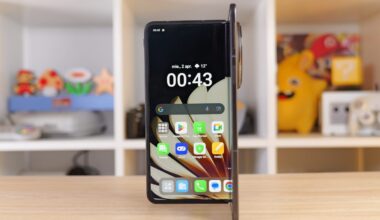Pliabilul Oppo Find N6 promite să fie mai subțire și mai ușor decât un telefon „tradițional”