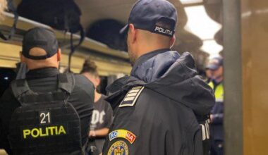 S-a spânzurat în tren. Garnitura stă în Crasna de peste două ore